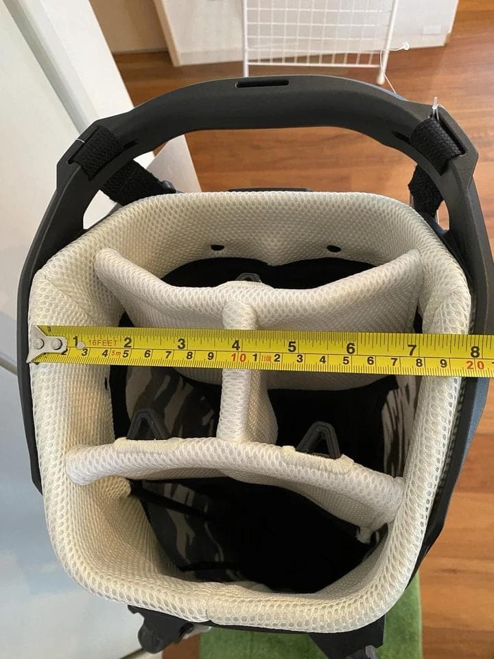 新品 キャロウェイ 迷彩柄　スタンド 軽量 ゴルフバッグ キャディバッグ