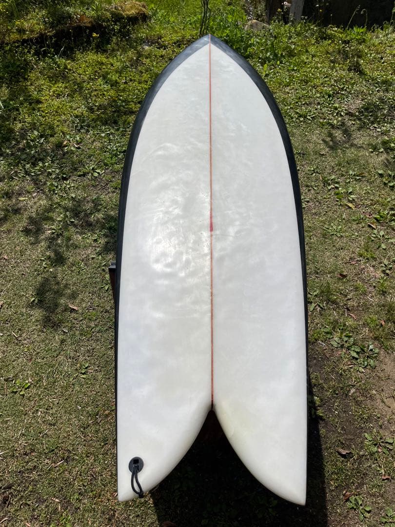 中古クリステンソンサーフボード5'4 ツインフィッシュ、フィン付き