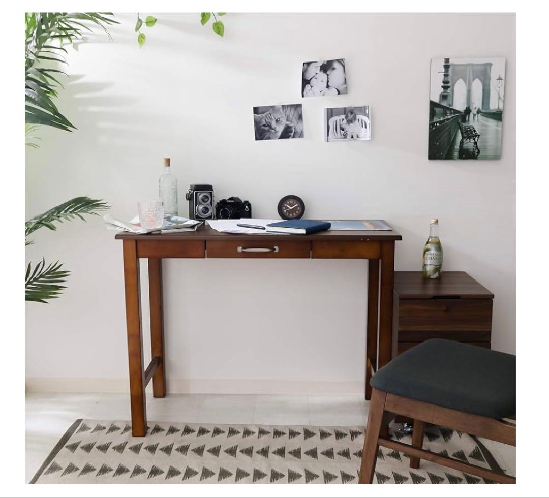 ブラウンのシンプルパソコンデスク　アンティーク風