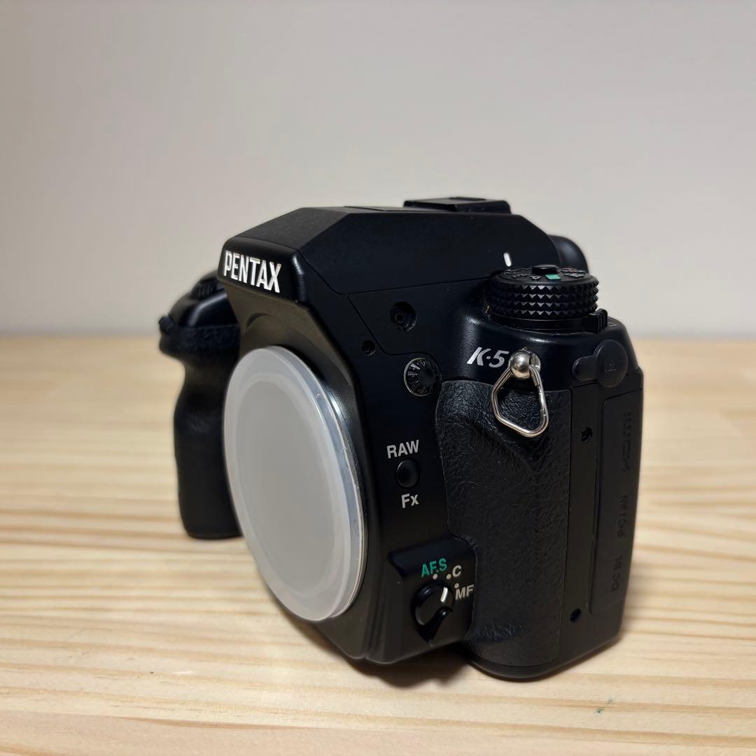 PENTAX K-5 デジタル一眼レフカメラ 本体 ボディ 箱、取説付き