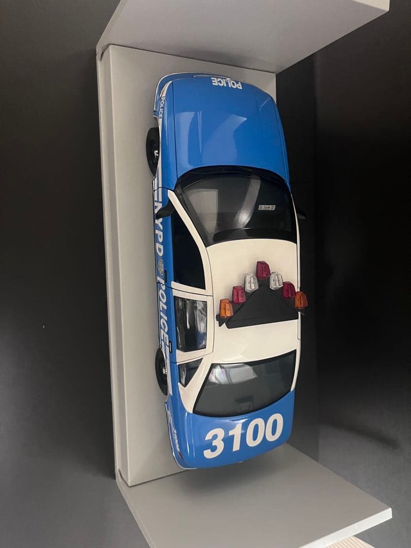 UT Models シボレーカプリス NYPD NY警察 1/18 IMPALA 新着