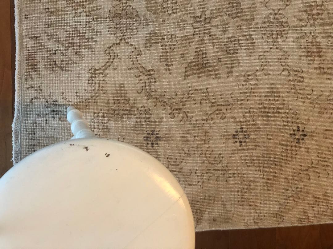 ヴィンテージラグ　ウォッシュ　ベージュオーバーダイ　フローラル　トルコ