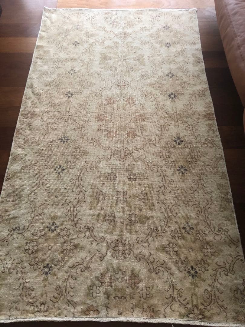 ヴィンテージラグ　ウォッシュ　ベージュオーバーダイ　フローラル　トルコ