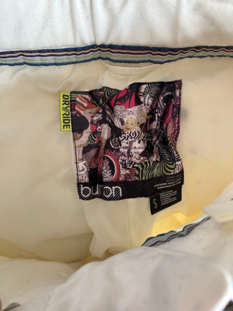 burton スノボーウェア　上下セット　レディース