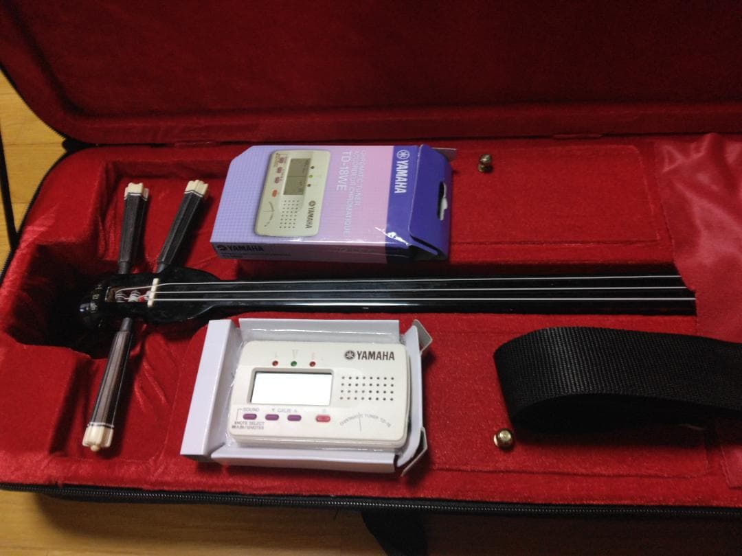 三線（沖縄三味線）入門用ケース付　付属品あり