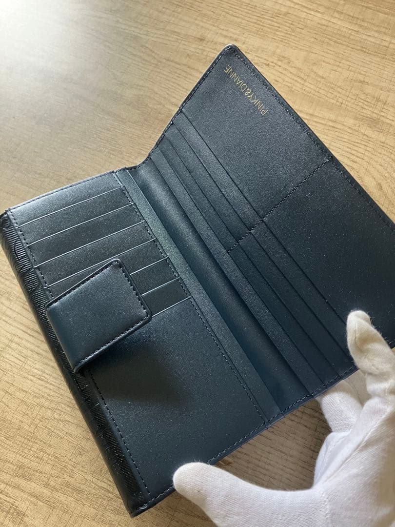 新品保管品　ピンキー&ダイアン　長財布