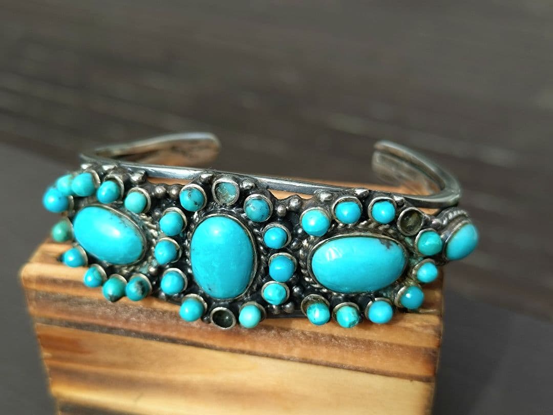 インディアンジュエリー、ターコイズバングル、ビンテージ作品
