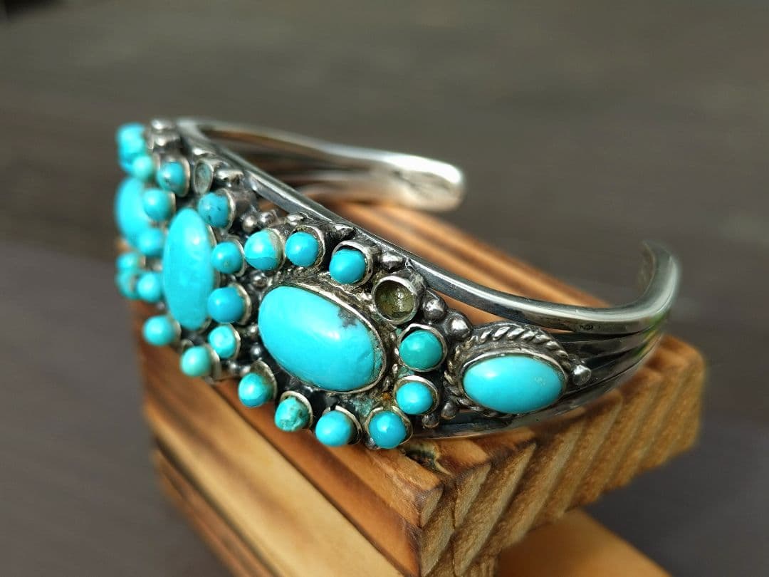 インディアンジュエリー、ターコイズバングル、ビンテージ作品