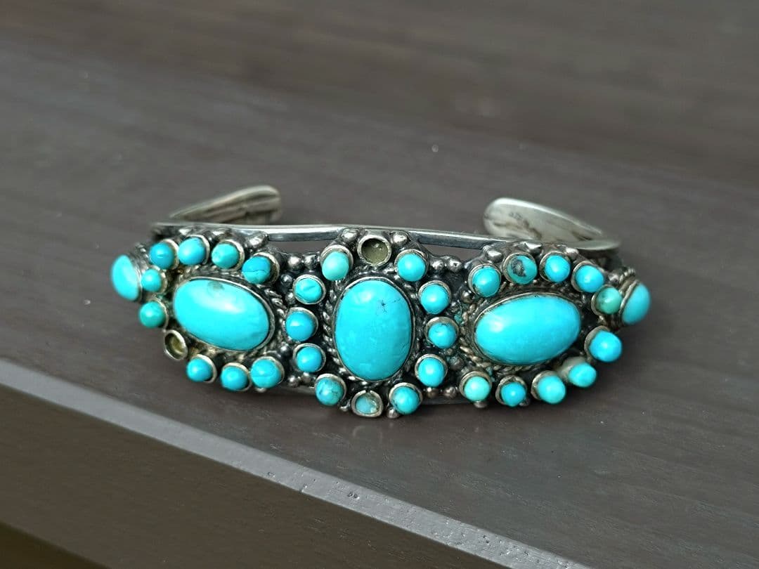 インディアンジュエリー、ターコイズバングル、ビンテージ作品