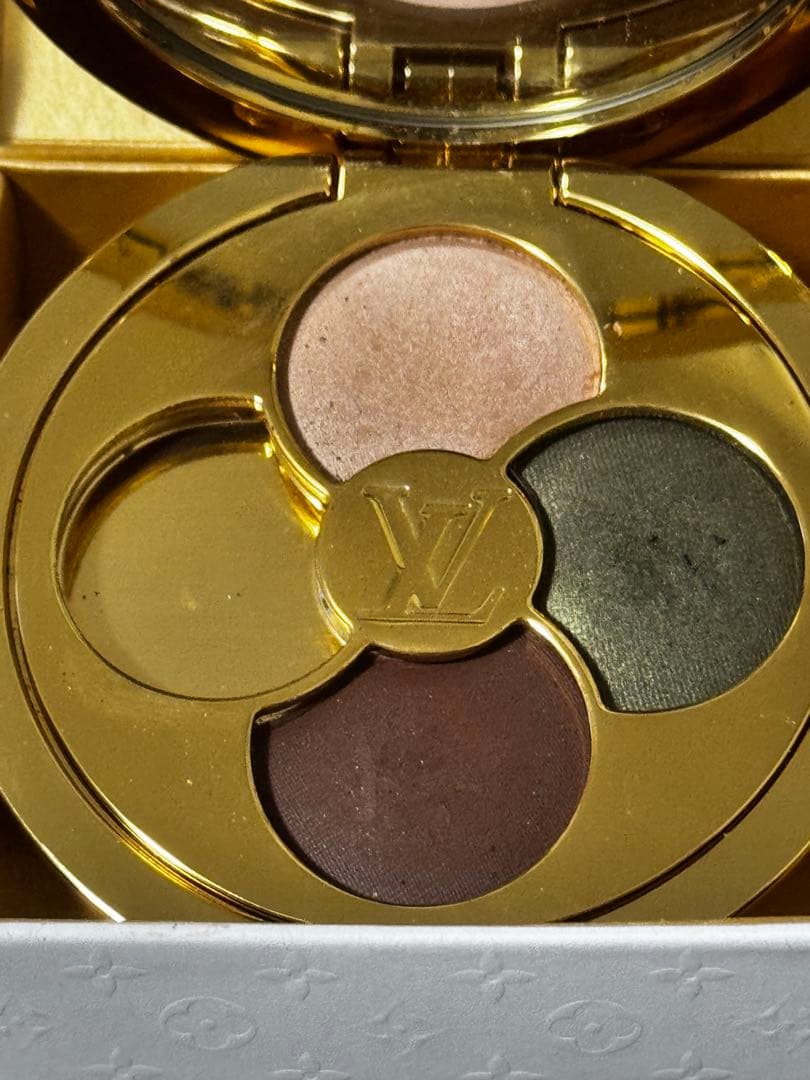 ルイヴィトンオンブルアイシャドウ951