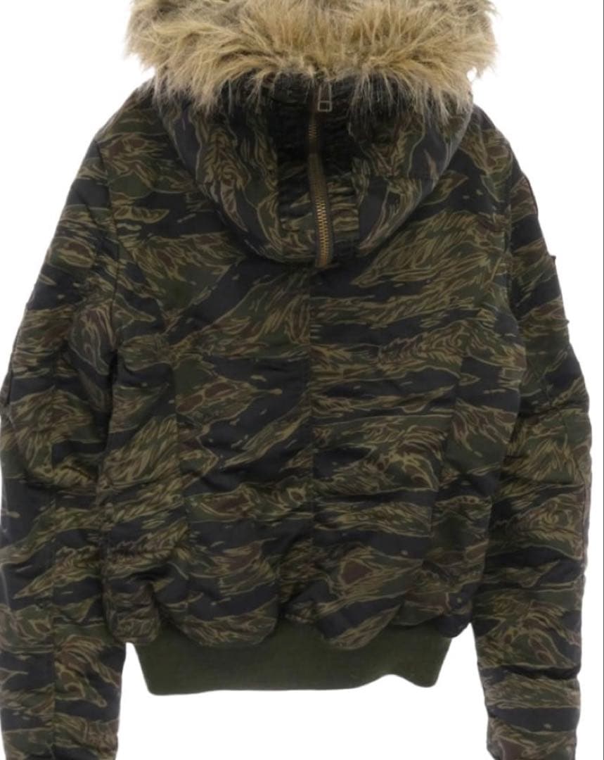 ヒステリックグラマー迷彩柄ファー付きダウンジャケット