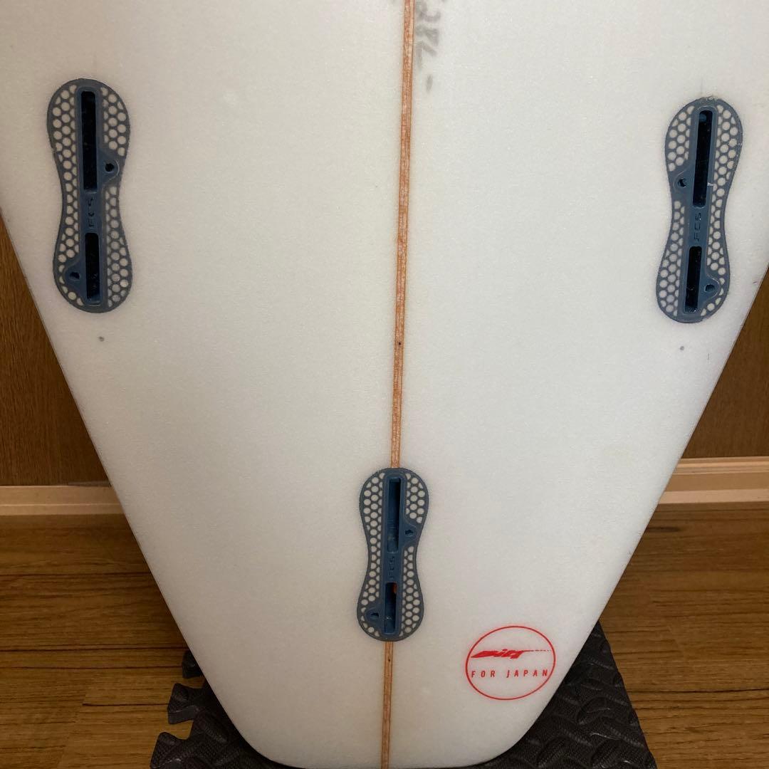 Biltビルトサーフボード ブラックフォックス 5'10