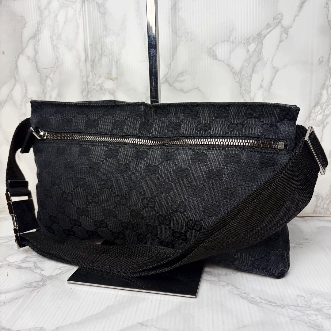 041 美品 ボディバッグ ウエストポーチ GGキャンバス xd6