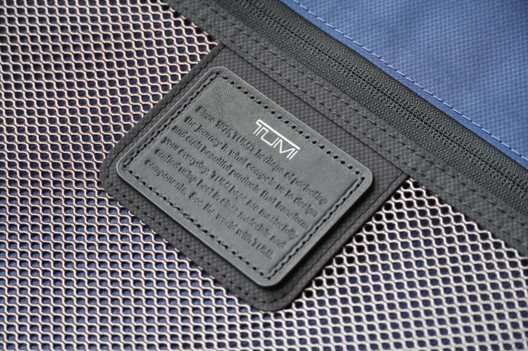 TUMI ALPHA2 インターナショナル エクスパンダブル・4ウィールキャリー