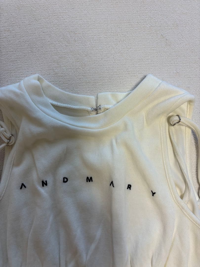 Andmary Ami shirring logo tops - メルカリ