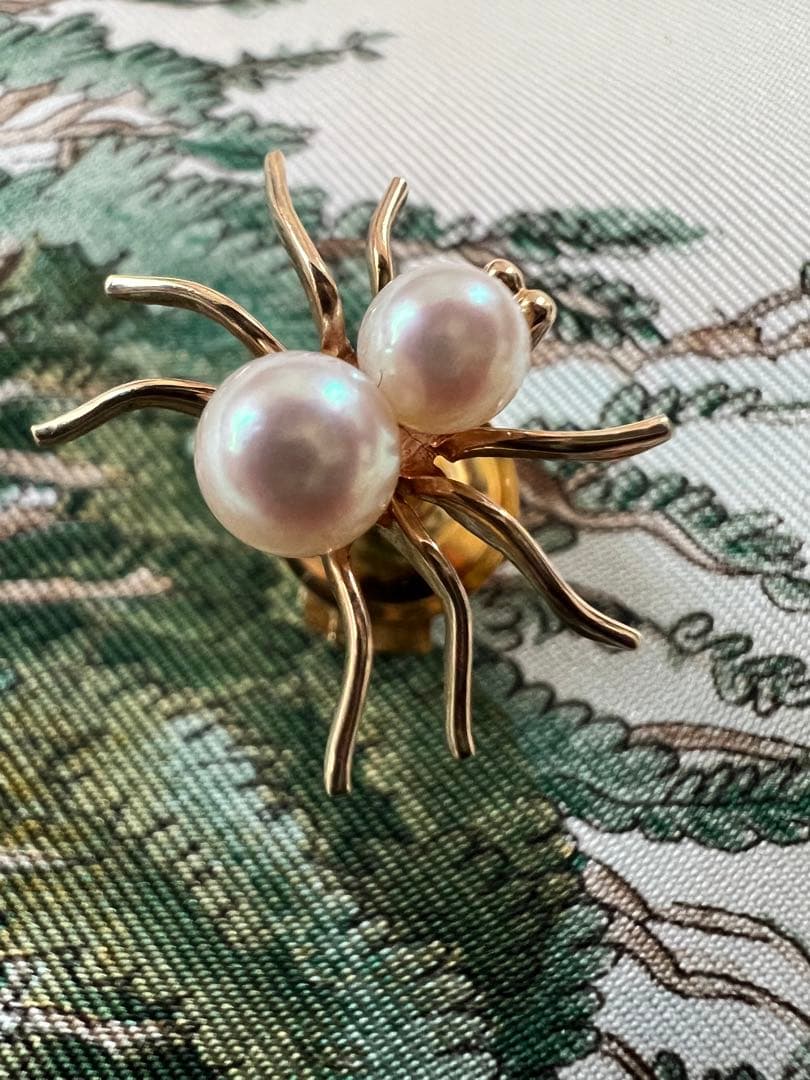 田崎真珠☆k14 蜘蛛 クモ☆ブローチ☆パール☆綺麗です 田崎真珠☆