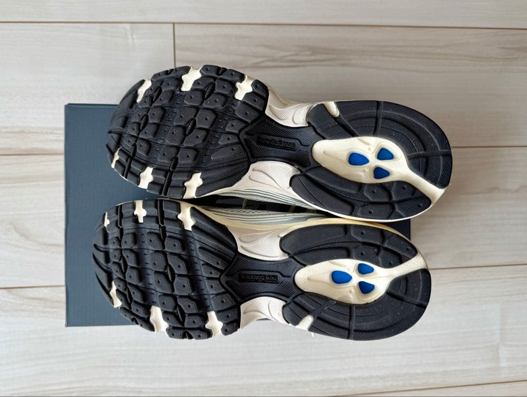靴 New Balance U530ESB 23.5cm