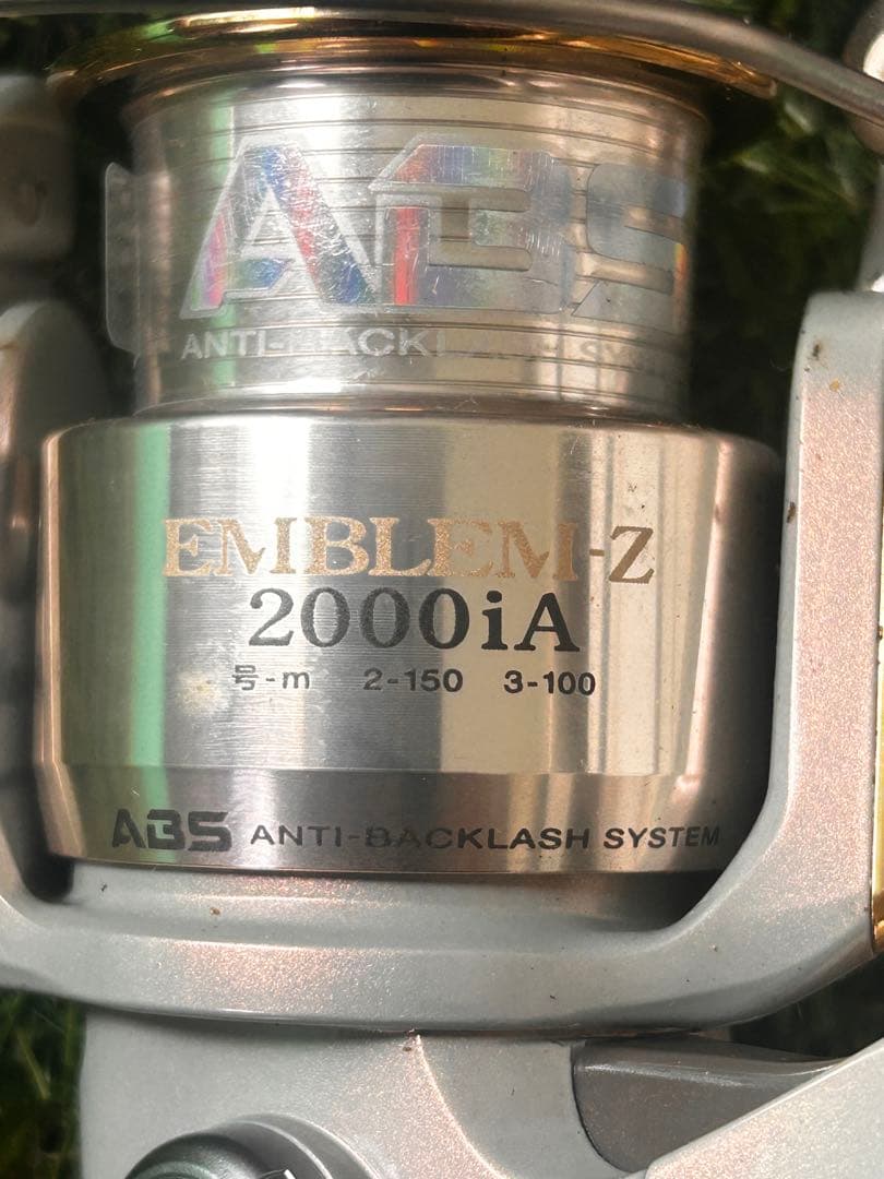 Daiwa EMBLEM-Z 2000iA リール