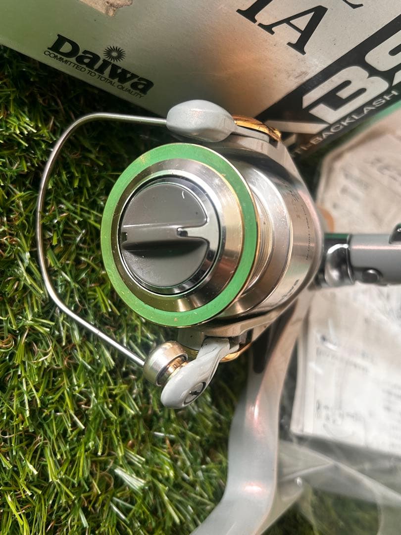 Daiwa EMBLEM-Z 2000iA リール