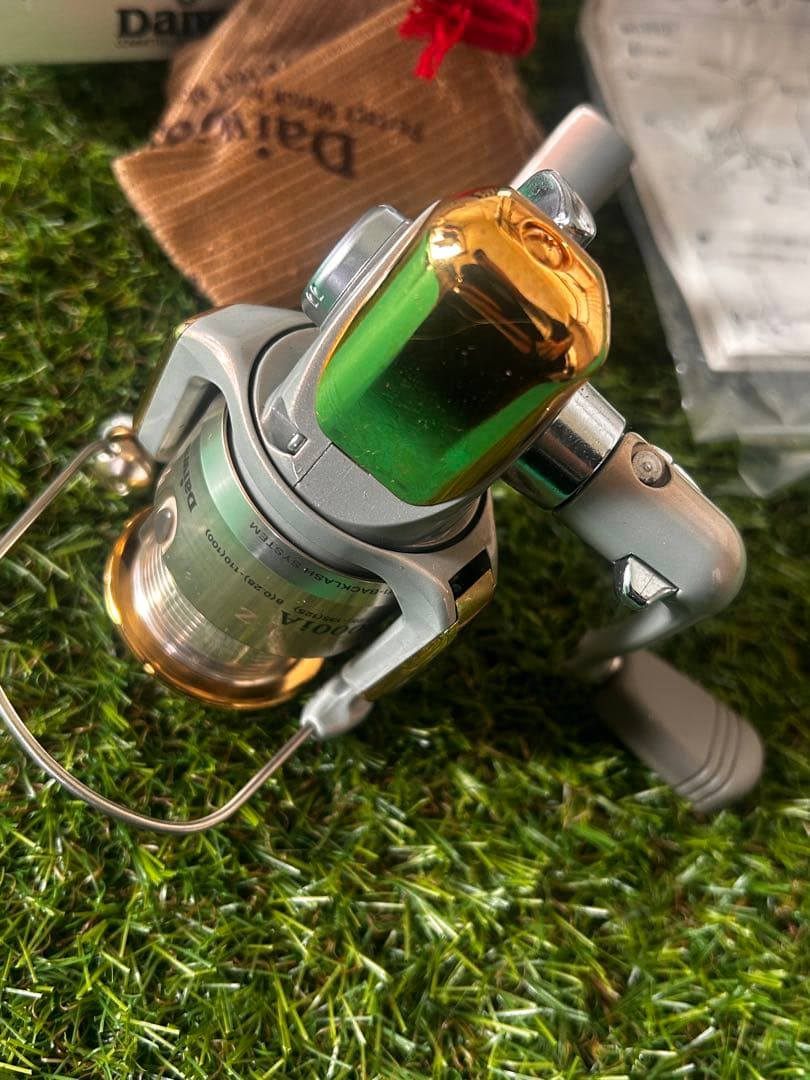 Daiwa EMBLEM-Z 2000iA リール