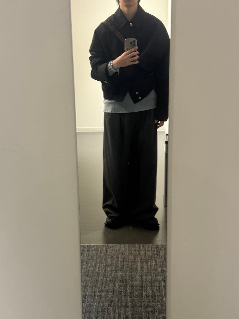 オーラリー 水色ニット