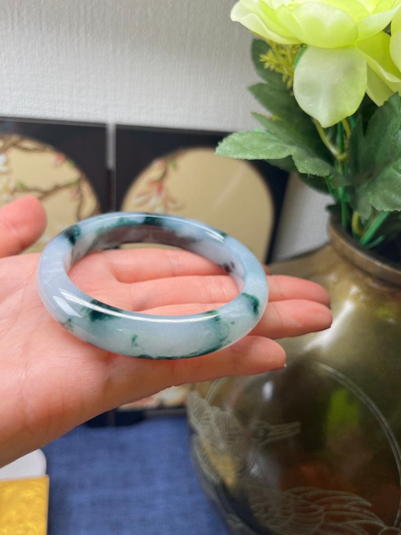 高級品❣️天然A貨翡翠　トロトロ、浮かぶ藍花柄付き氷種翡翠バングル　鑑定書付き