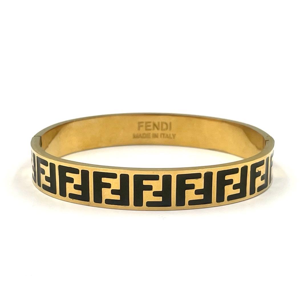 《超美品》FENDI フェンディ バングル ブレス ズッカ柄 ゴールド金具 金