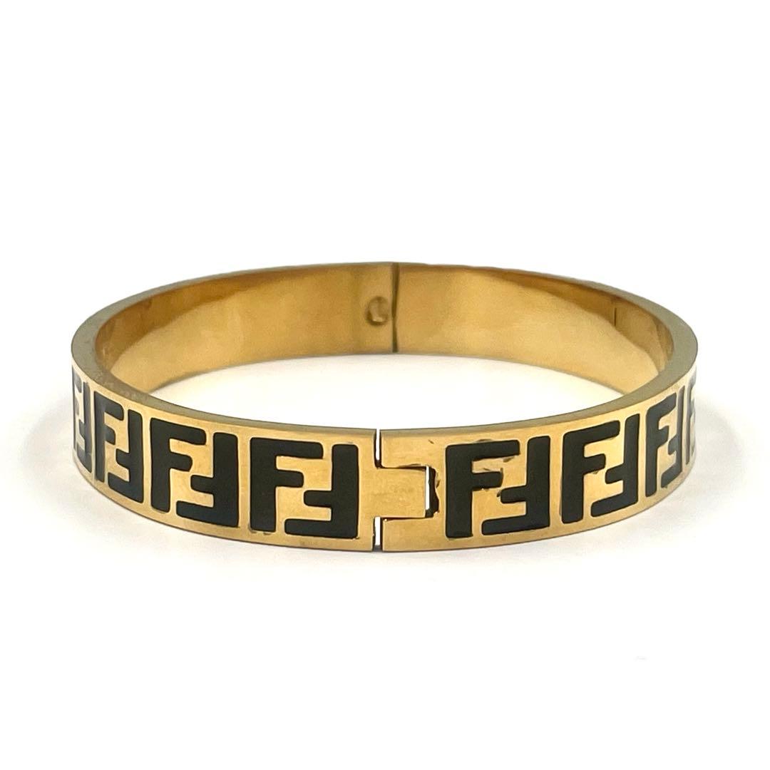 《超美品》FENDI フェンディ バングル ブレス ズッカ柄 ゴールド金具 金