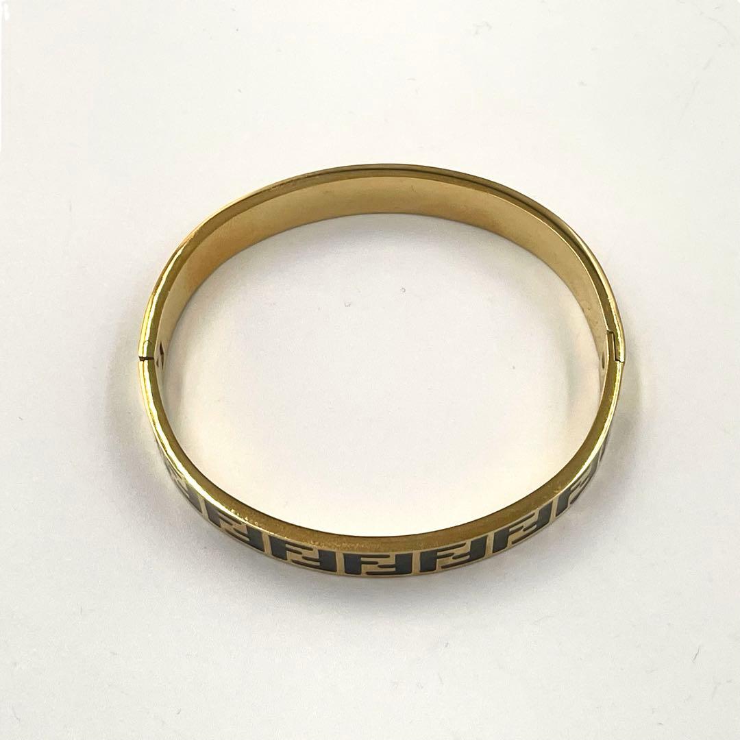 《超美品》FENDI フェンディ バングル ブレス ズッカ柄 ゴールド金具 金
