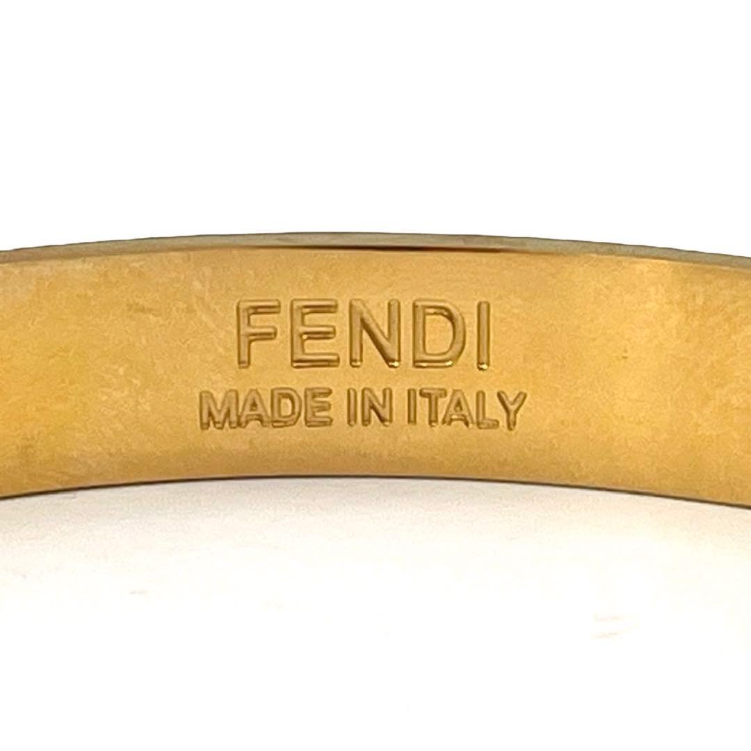 《超美品》FENDI フェンディ バングル ブレス ズッカ柄 ゴールド金具 金