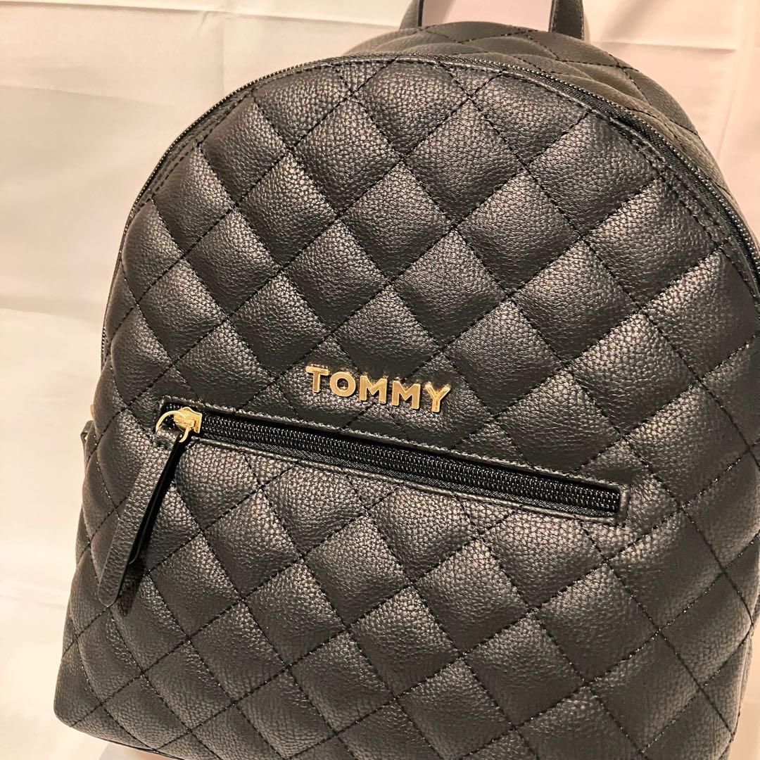   トミーヒルフィガー 黒 バックパック キルティング