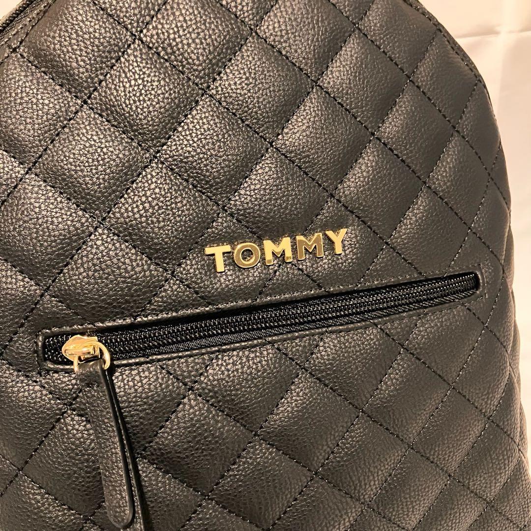   トミーヒルフィガー 黒 バックパック キルティング