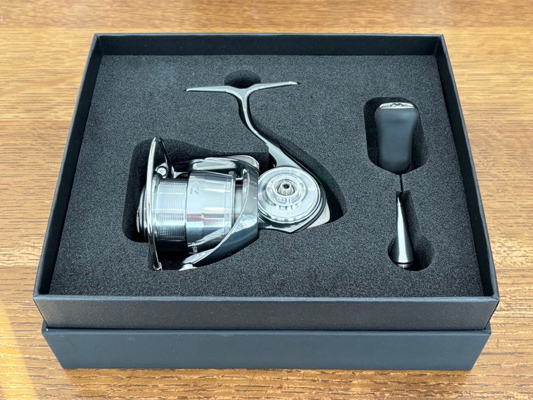 ダイワ EXIST イグジスト LT2000S-P