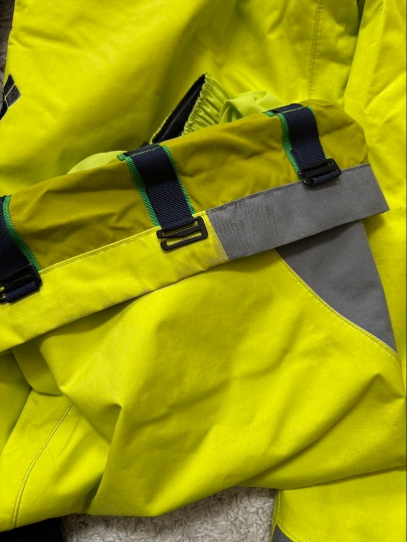 子供用スキーウェア モンベル　140 mont-bell