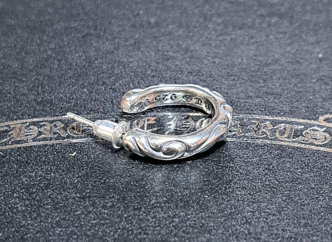 CHROME HEARTS/スクロールフープ ピアス 片耳