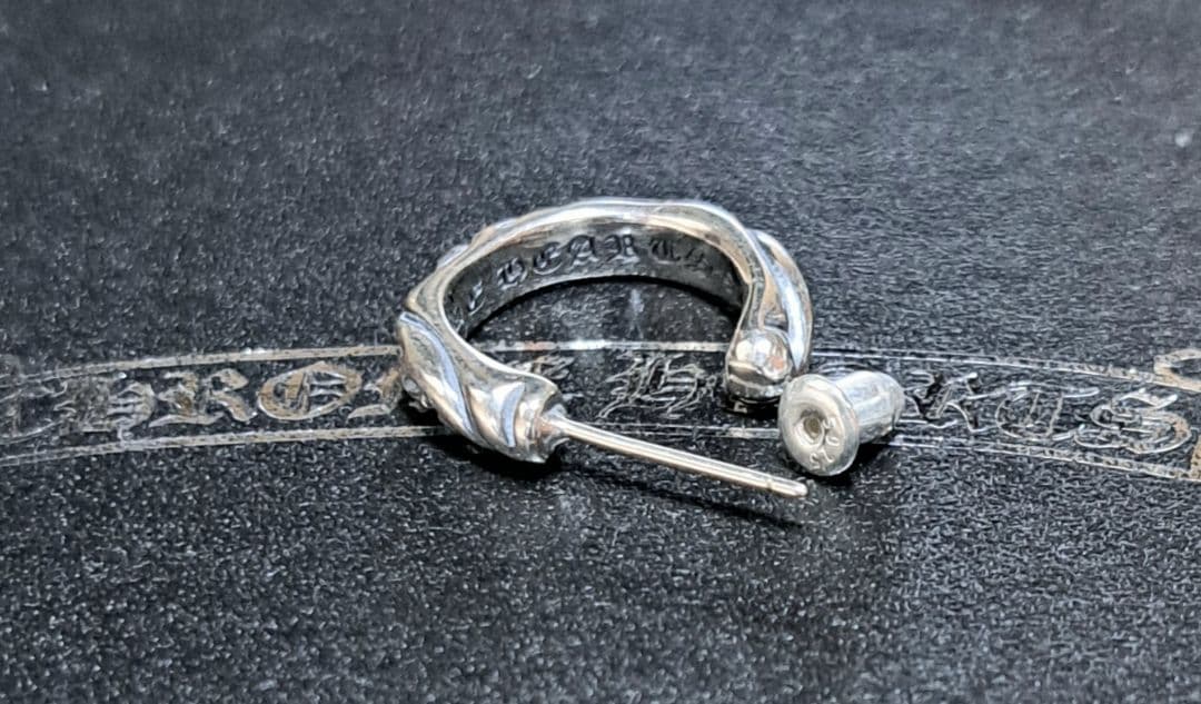 CHROME HEARTS/スクロールフープ ピアス 片耳
