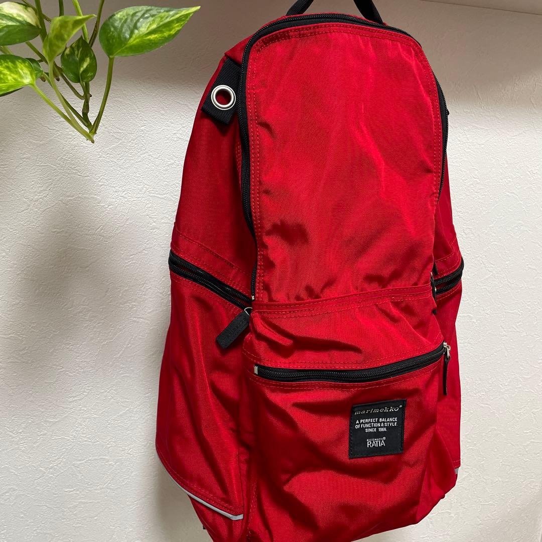 希少 marimekko BUDDY 限定カラー　赤 リュック