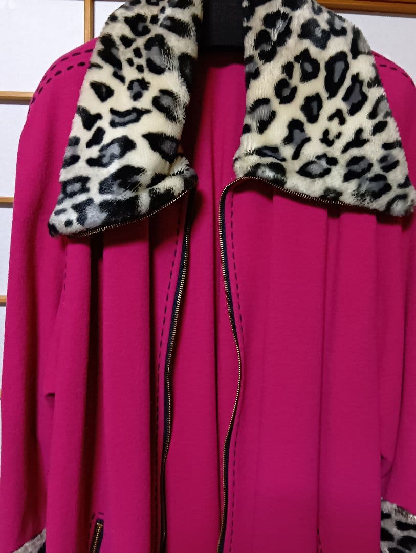 ★専用★伊太利屋　ピンク ロングコート ヒョウ柄襟