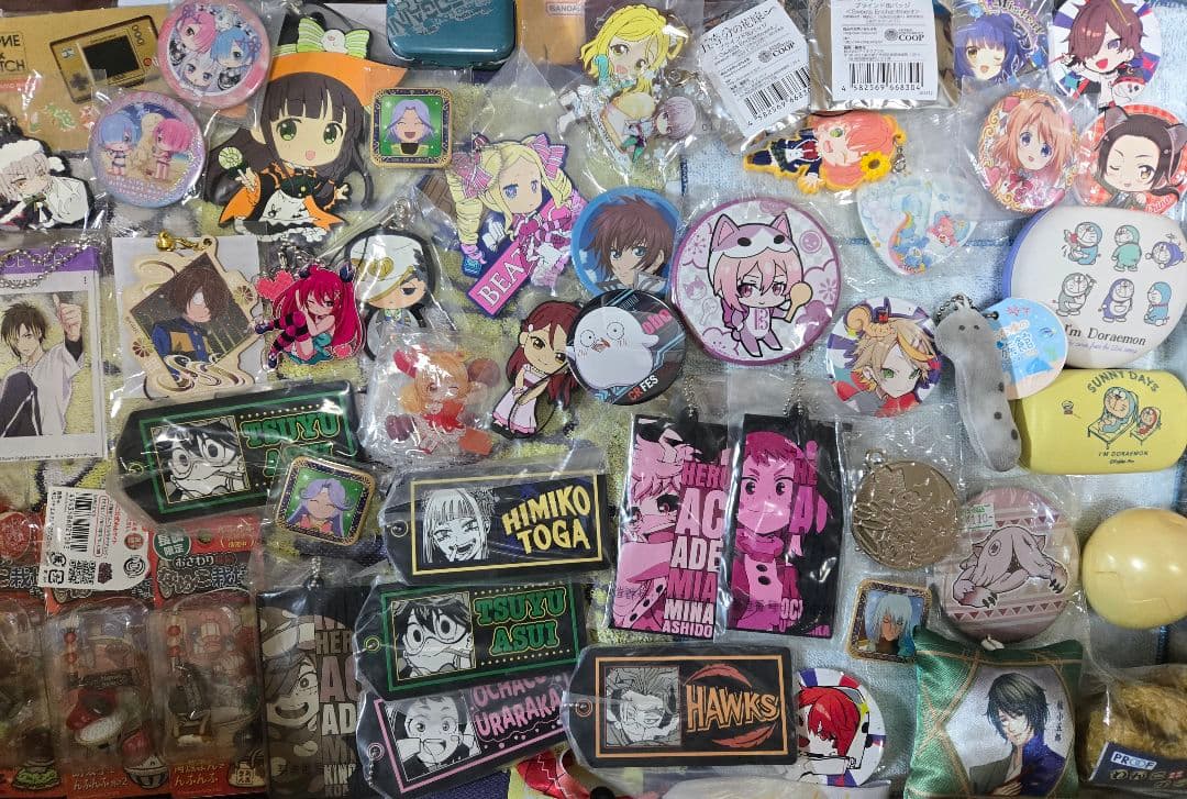 アニメグッズなど 130サイズ ノンジャンル 大量 まとめ売り 約450点