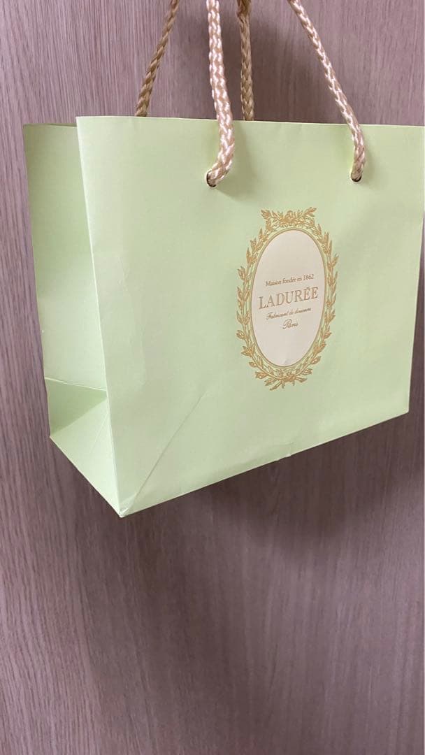 ラデュレ マカロン 紙袋 ショッパー ギフト - メルカリ