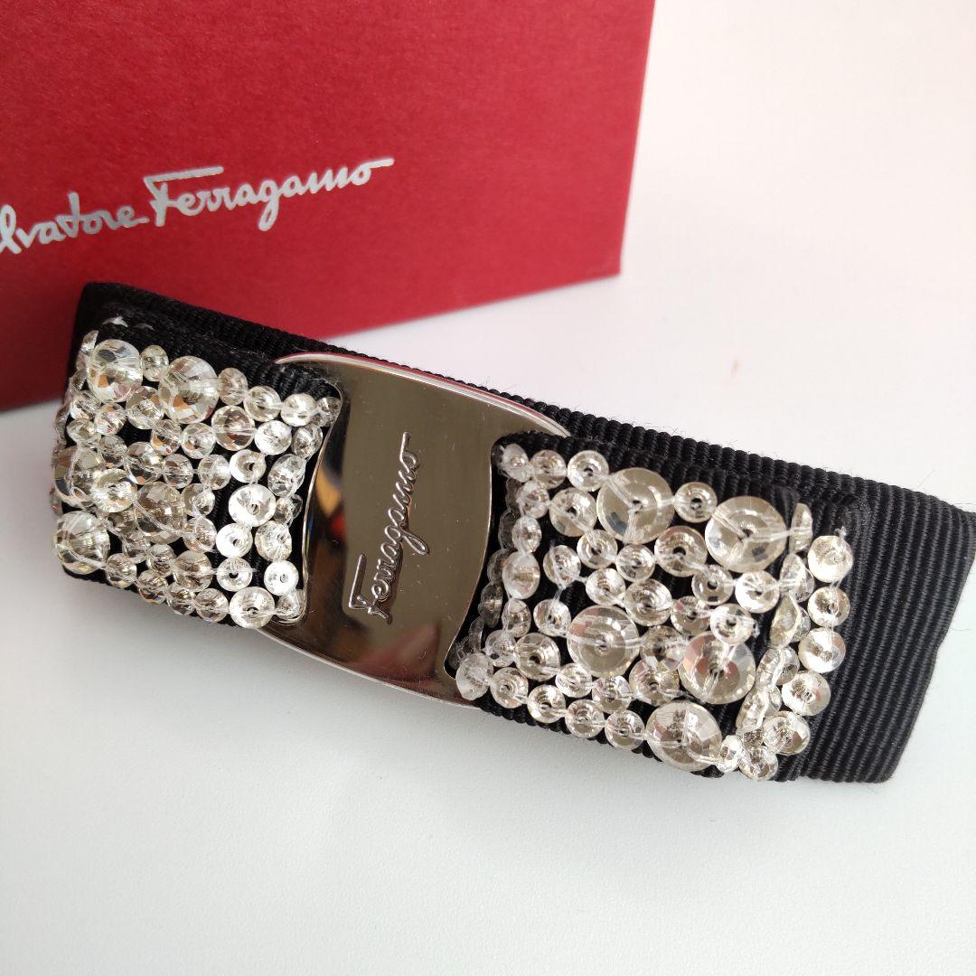 極美品 サルヴァトーレフェラガモ ヴァラ ラインストーン バレッタ