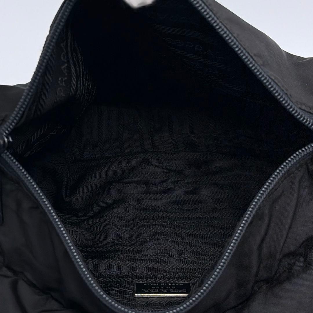 【極美品】プラダ ナイロン メッセンジャー ショルダーバッグ ブラック 三角ロゴ