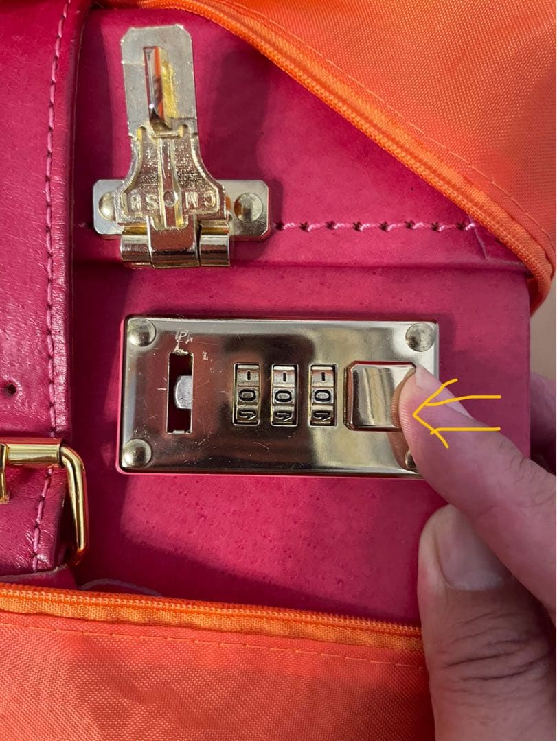 スーツケース　ピンク 合成皮革 23L