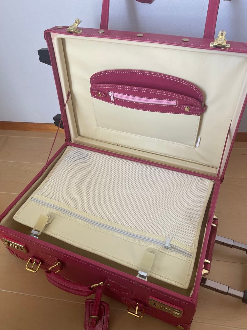 スーツケース　ピンク 合成皮革 23L