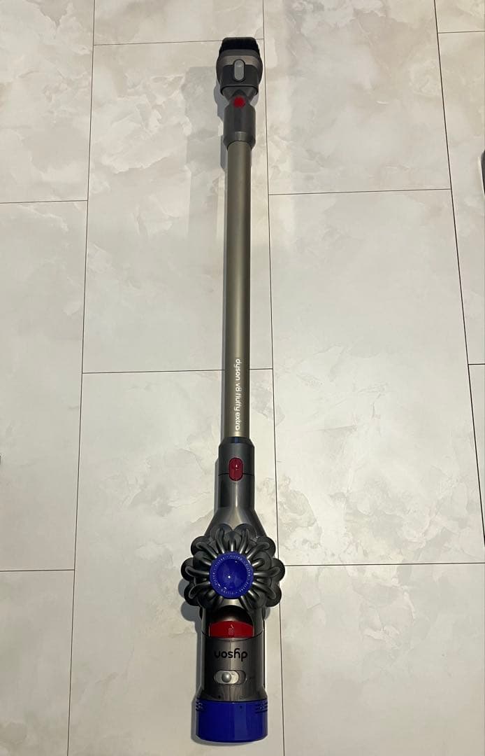 Dyson V8 コードレス掃除機 シルバー/ブルー/レッド