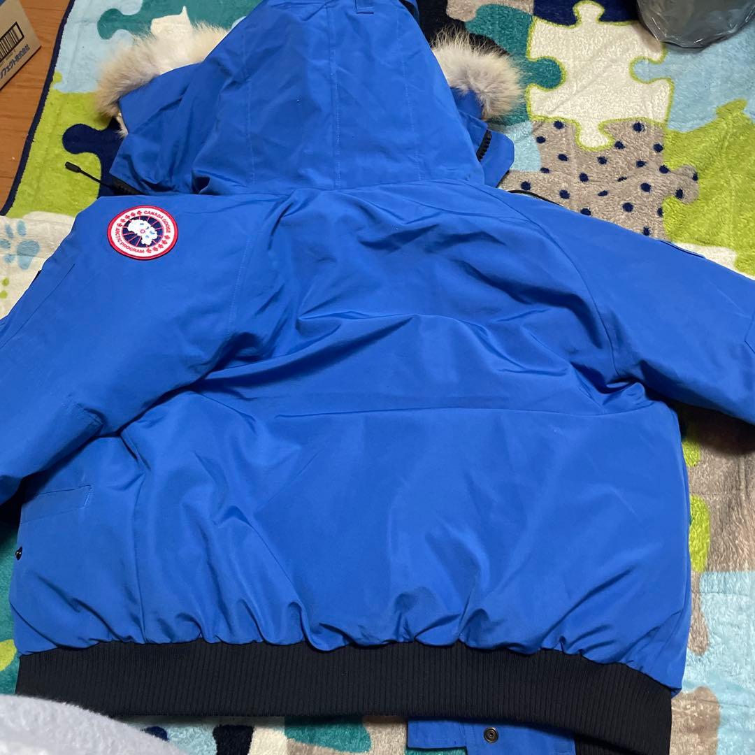 カナダグース ダウンジャケット