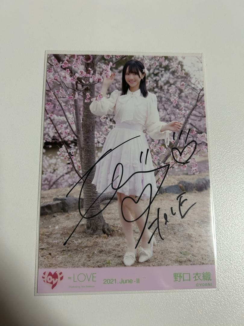 野口衣織 直筆 生写真 ヒキ 桜の咲く音がした 歌唱衣装 - メルカリ