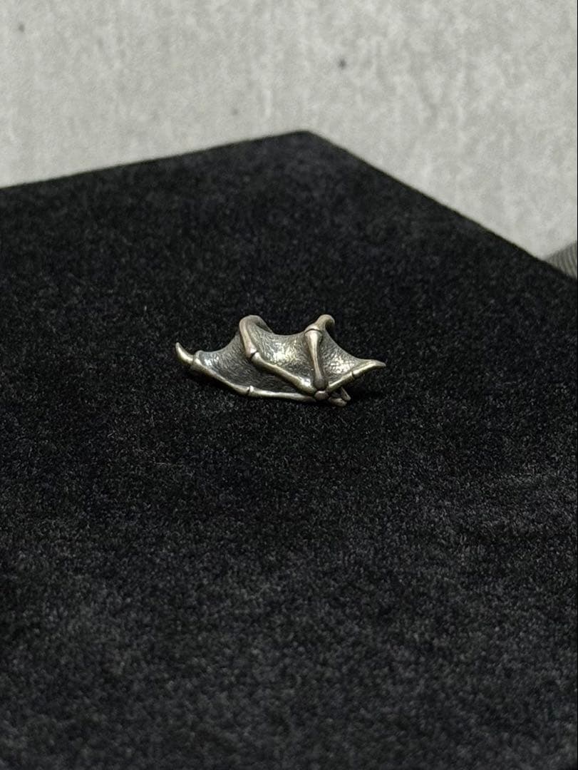 【即購入OK‼️非売品】Bloody Mary コウモリデザイン イヤーカフ片耳