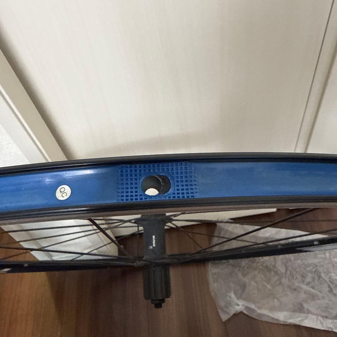 Shimano WH-RS010 700c クリンチャー ホイール