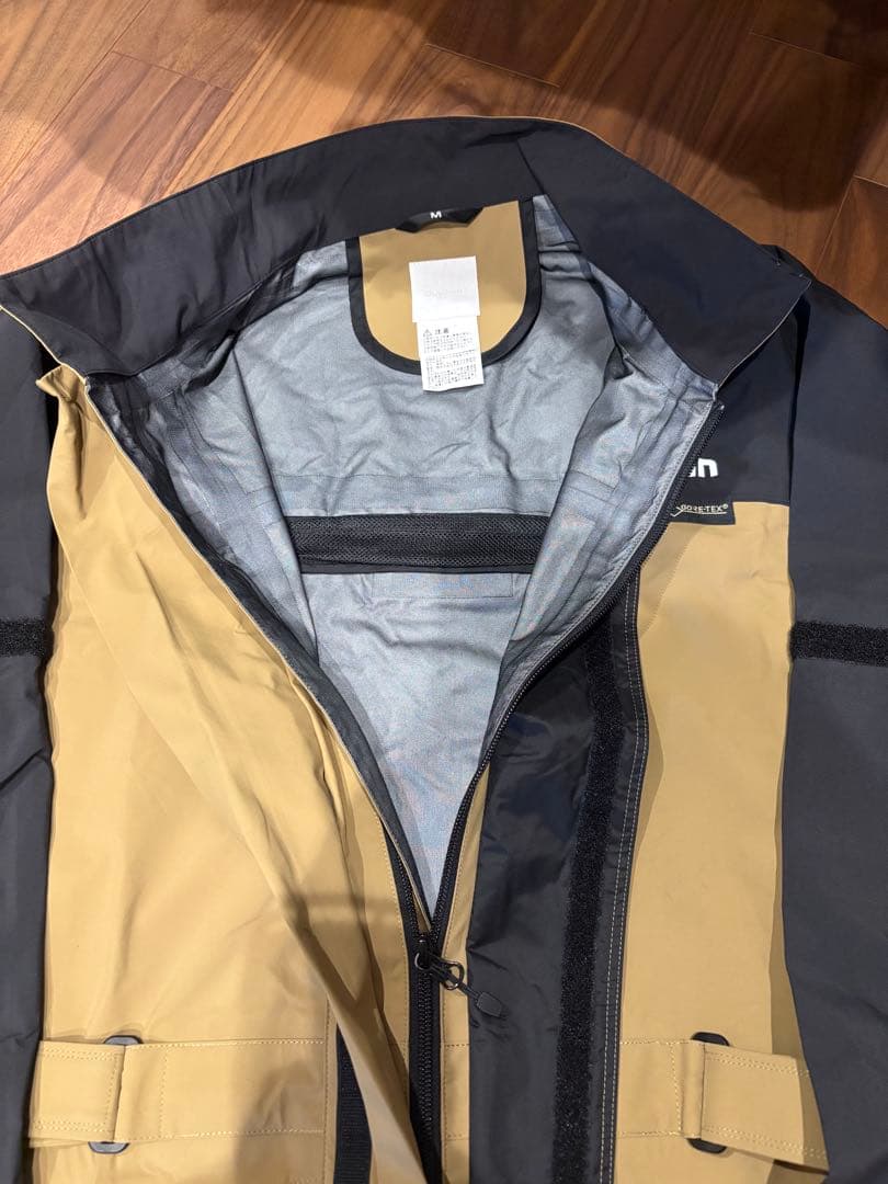 ゴアテックス　GOLDWIN 防水　レインスーツGORETEX 上下セット